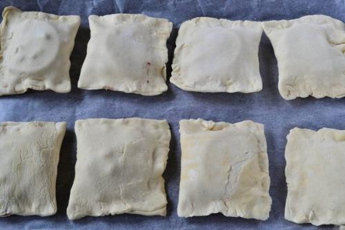 Быстрые пирожки с цыпленком и помидорами. 05