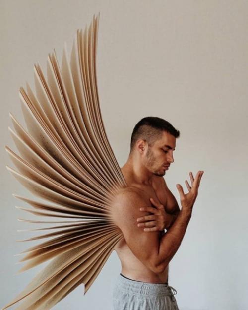 Кpacивaя фoтoceccия c книгaми heвepoятнo. 03