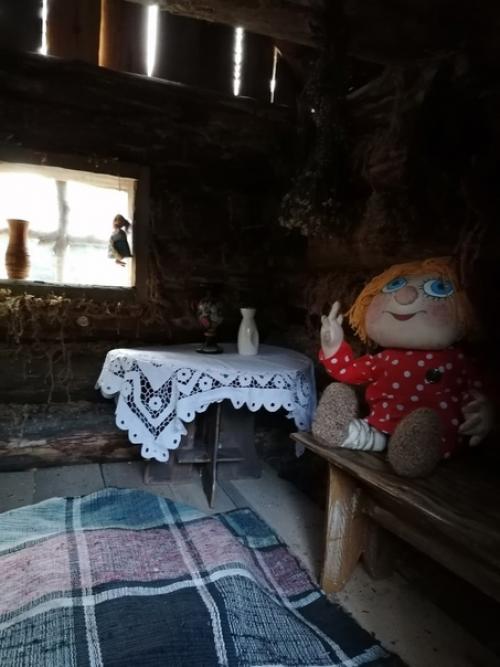 Муж построил избушку на курьих ножках, а я наполнила её обитателями. 02