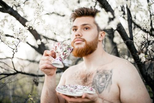 Лишь в том случае, если бы мужики любили весенние фотосессии. 02