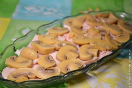 Салат с грибами и сыром Искушение. 04