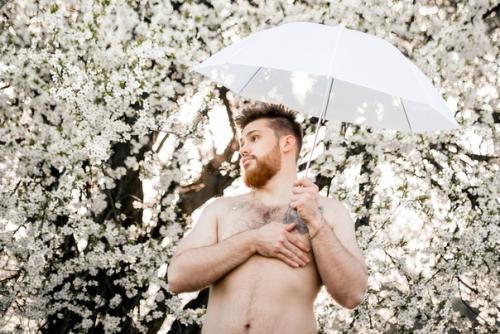 Лишь в том случае, если бы мужики любили весенние фотосессии. 06