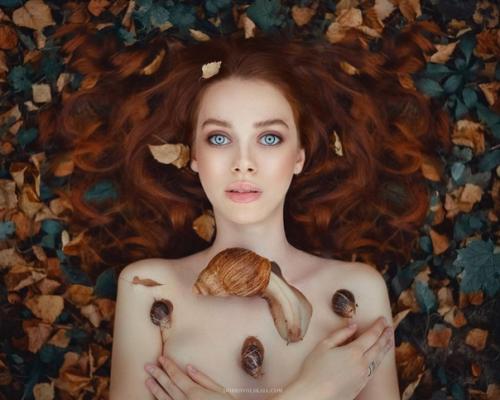 Lost In The Forest (затерявшаяся в лесу). 03