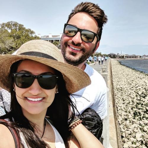 Семейная пара из Орландо в 2019 году купила старый школьный автобус. 09