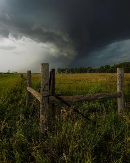 Тревожная атмосфера рассказов Стивена кинга в работах фотографа Aaron J. Groen. 08