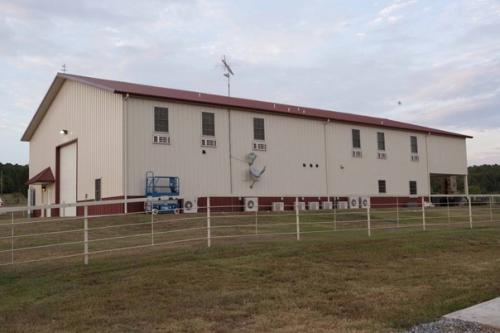 Ангар, в котором скрывается роскошь. 01