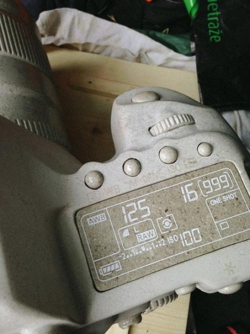 Каменный Canon EOS 5D Mark II с объективом EF 35mm f/1. 02