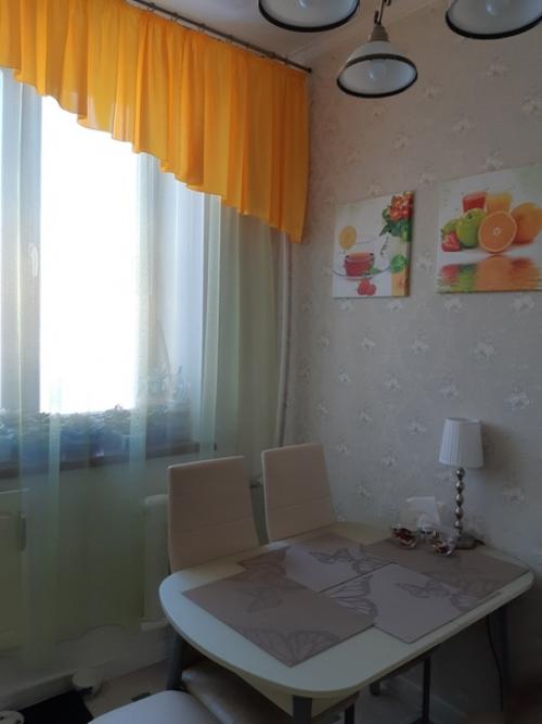 Спасибо, Олечка, за прекрасный макияж и прическу на мой день рождения! 02