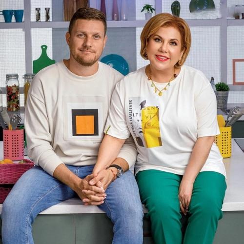 Актриса Марина федункив, которой 52 года, вступила в брак с итальянцем Стефано Маджи в 2021 году. 04