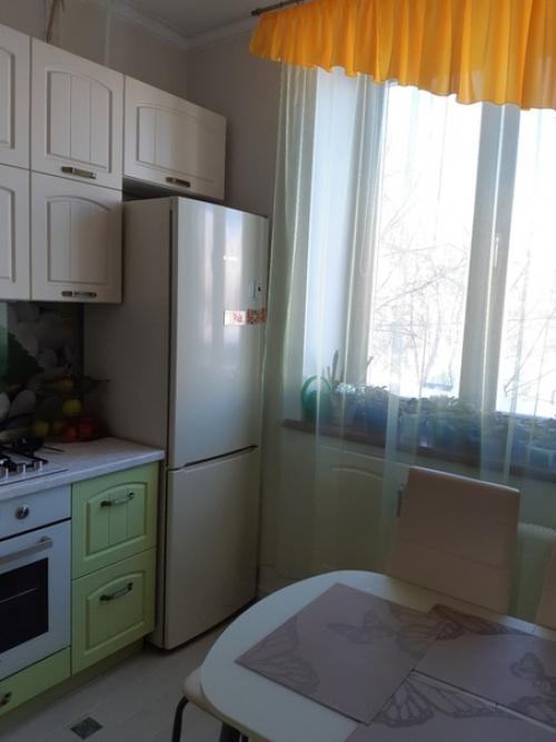 Спасибо, Олечка, за прекрасный макияж и прическу на мой день рождения! 03