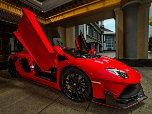 Аппарат!  Lamborghini Aventador LP988-4 Edizione GT DMC. 02