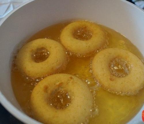 Нежные пончики без дрожжей. 07