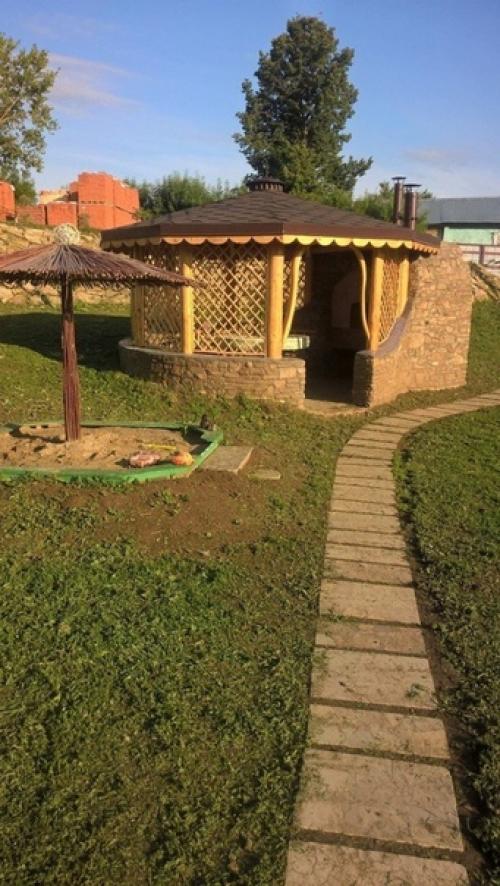 Плетеный забор и беседка от нашего подписчика. 04