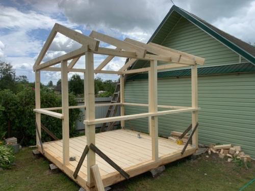 Сделали вдвоём первый раз беседку за 5 дней. 06