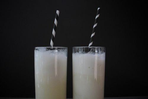 Коктейль с апельсиновым соком и мороженым. 02