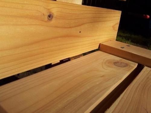 Как сделать детскую песочницу с крышкой и скамейкой своими руками. 03