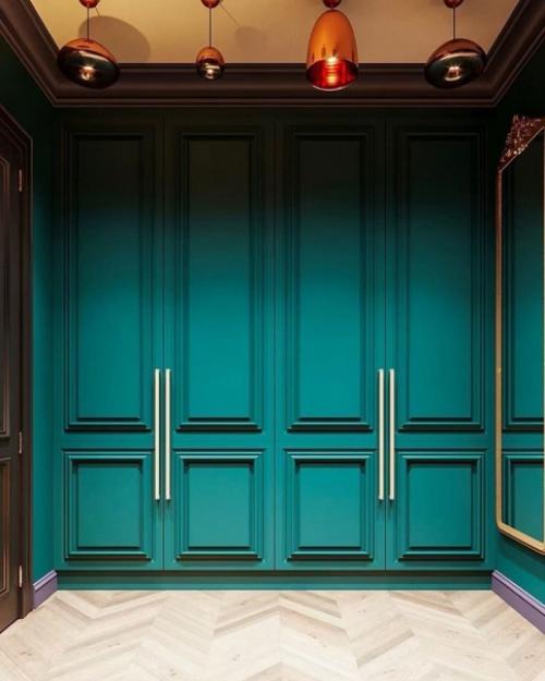 Как вам такая яркая и сочная прихожая. 02