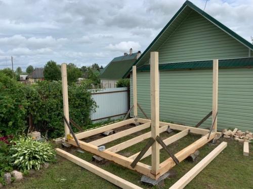 Сделали вдвоём первый раз беседку за 5 дней. 01