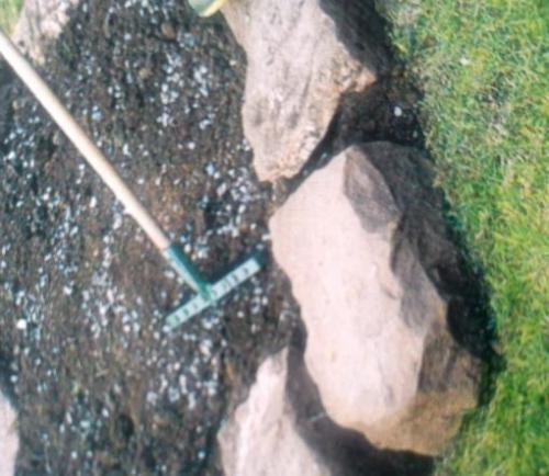 Обустройство альпинария.  Альпинарий собой миниатюрный фрагмент горного ландшафта представляет. 01