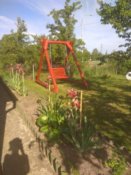 Такие качели у папы получились, делал впервые. 02