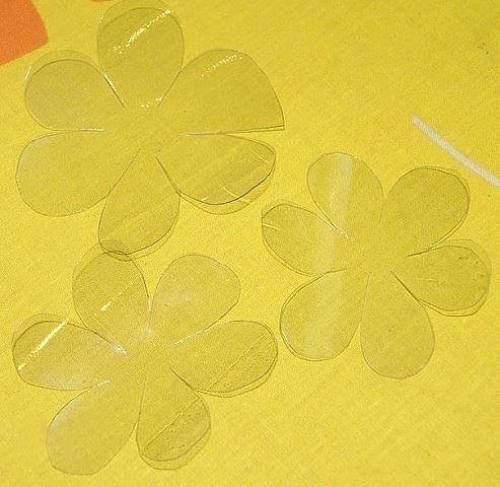 Цветы из пластиковых бутылок. 01