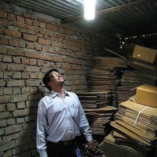 Для гаража очень даже - альтернативное освещение. 01