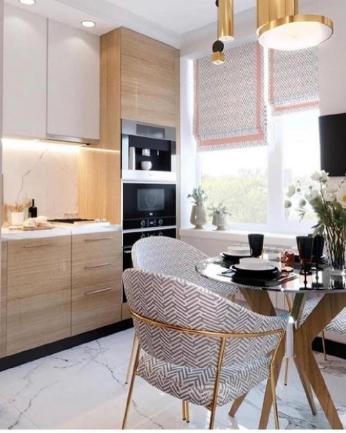 А вот и реально маленькая кухня. 03