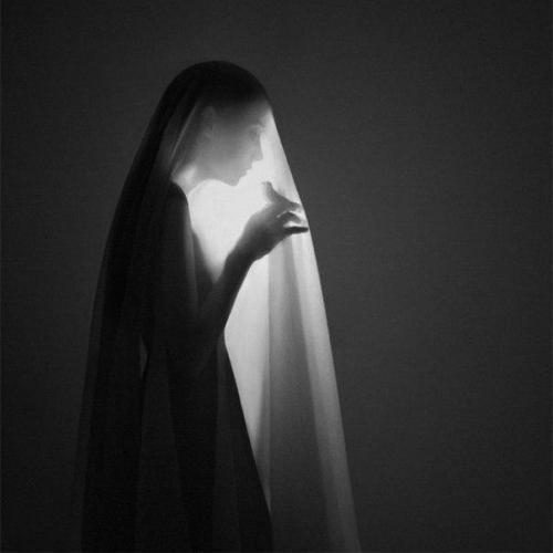 Черно-белые автопортреты Ноель с. Освальд. 08