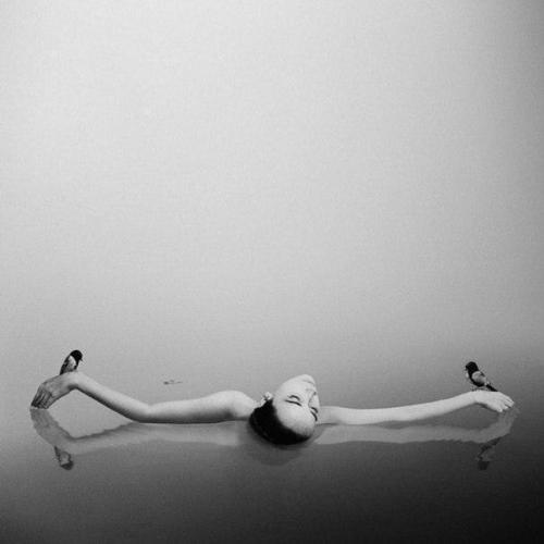 Черно-белые автопортреты Ноель с. Освальд. 03