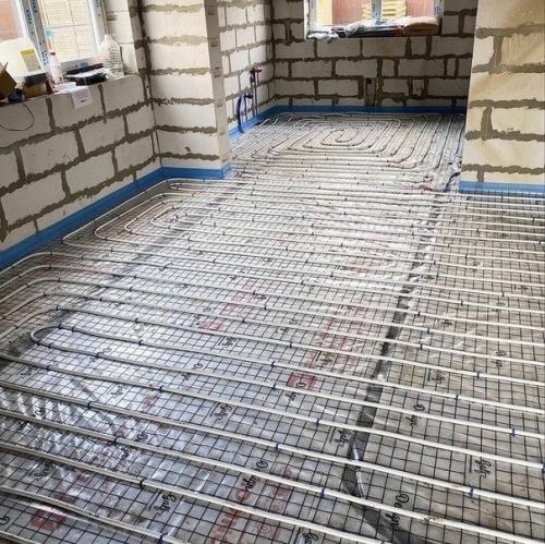 Недавно закончили монтажные работы инженерных систем в доме. 06