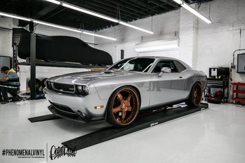 Challenger Srt8 обтянутый винилом 3M Black Rose. 07