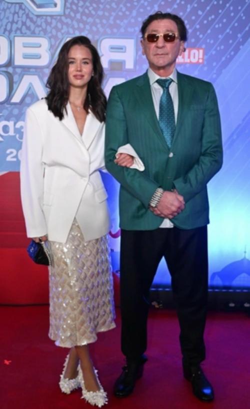 Народного артиста 63-летнего Григория лепса бросила молодая невеста. 02