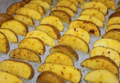 Картофель по-деревенски. Ингредиенты: 04 Картофель по-деревенски. Ингредиенты: 04