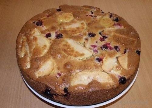 Шарлотка.  Ингредиенты:   ? 3. 04