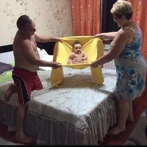 Доктора заявляют: бабушки и дедушки, которые заботятся о внуках, живут на 10 лет дольше! 01 Доктора заявляют: бабушки и дедушки, которые заботятся о внуках, живут на 10 лет дольше! 01