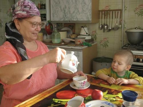 Доктора заявляют: бабушки и дедушки, которые заботятся о внуках, живут на 10 лет дольше! 05 Доктора заявляют: бабушки и дедушки, которые заботятся о внуках, живут на 10 лет дольше! 05