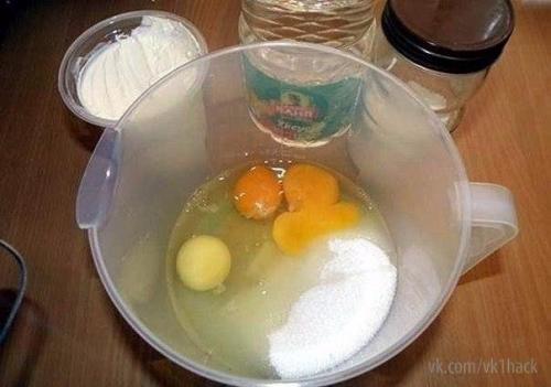 Шарлотка.  Ингредиенты:   ? 3. 01