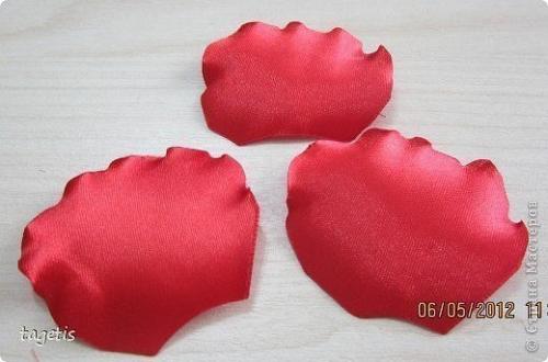 Роза из атласной ленты. 02