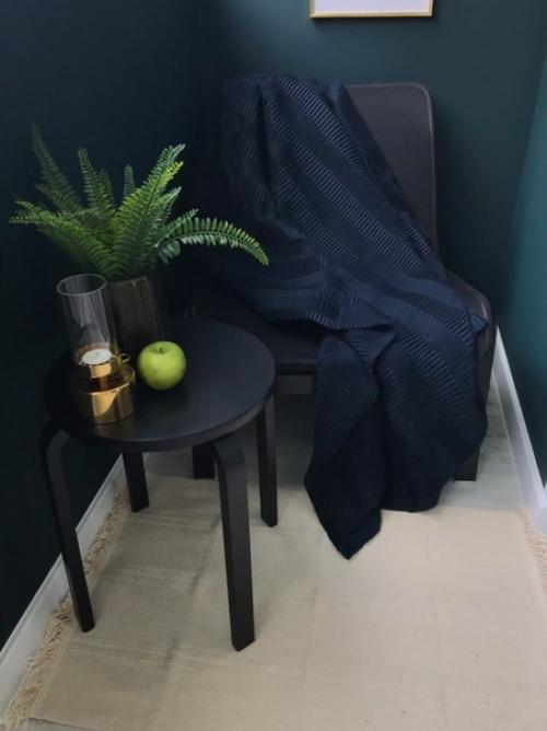 Интерьер кухни и балкона в спокойных синих тонах. 07