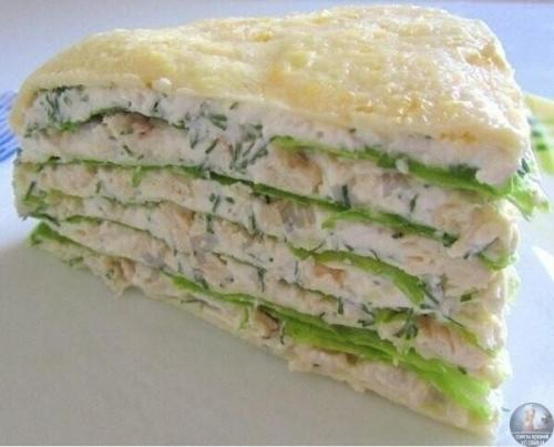 Замечательный закусочный торт из нежной куриной грудки!  