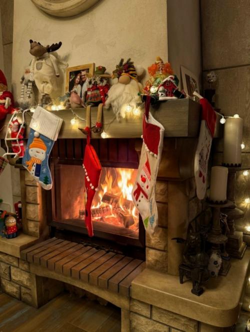 Предновогодним настроением с подписчиками поделился Владимир Пресняков. 01