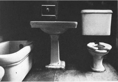 Things are Queer - жутковатая серия цикличных фото пронизывающая до мурашек. 08