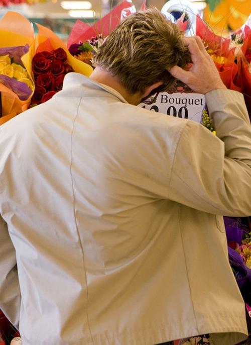 Москвич почти год добивался расположения девушки: отправлял ей роскошные букеты и регулярно писал ей. 01