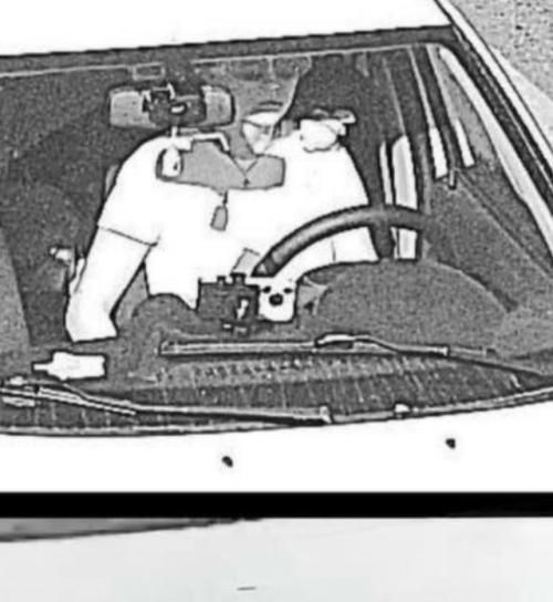 Жительнице Саратова выписали штраф за непристёгнутый ремень - при том, что ремень на ней был. 01