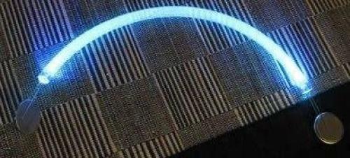 Как сделать светящиеся трубки с эффектом неоновой подсветки? 02 Как сделать светящиеся трубки с эффектом неоновой подсветки? 02