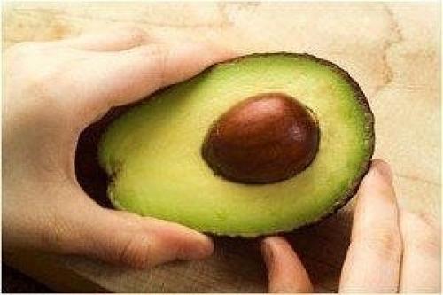 Мы выращиваем авокадо из косточки. 03