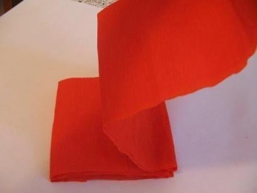 Алая роза из гофрированной бумаги? 02