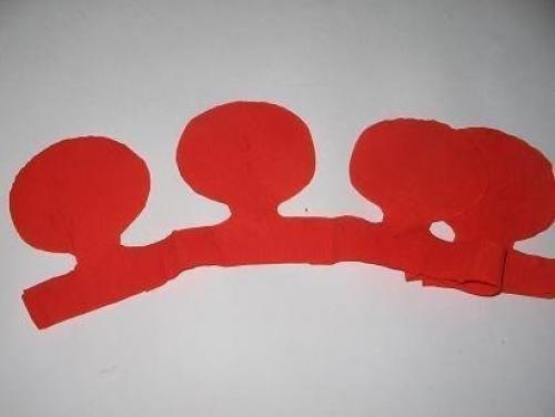 Алая роза из гофрированной бумаги? 04