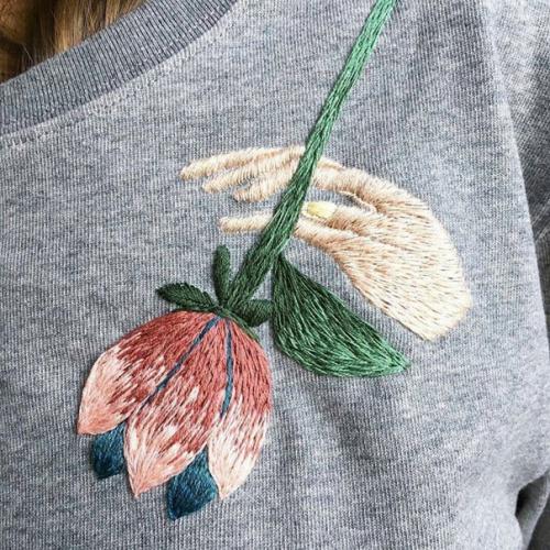 А вам нравятся вышитые элементы на одежде? 02