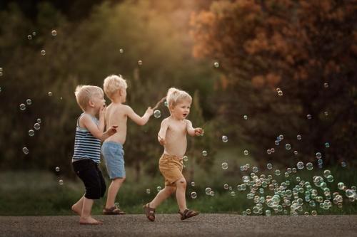 Meg Loeks - фотограф, а так же мама трех мальчишек, создает волшебные снимки детства своих взрослеющих детей. 08